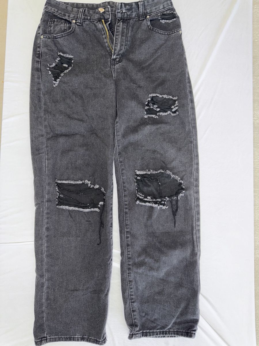 Jeans: GRAUE DESTROYED JEANS GR. S – D'occasion à Winterthur par fij_f65r 1