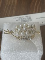 Jolie broche fantaisie style vintage  neuve