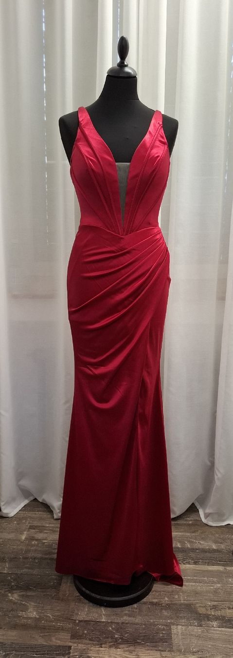 Vestiti: Rotes Kleid  – Nuovo (secondo la descrizione) da Uster venduto da VMT.