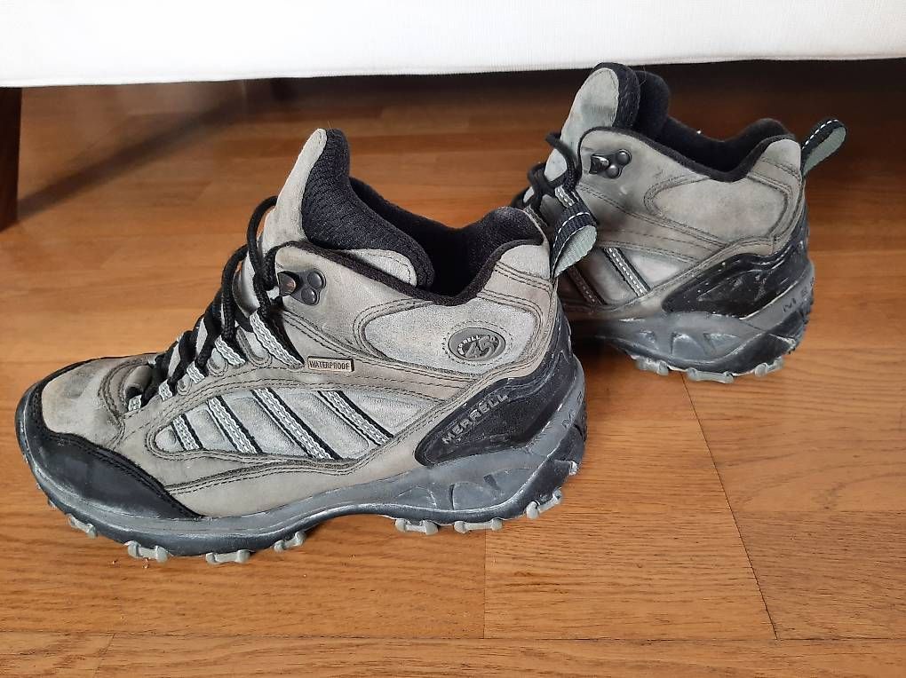 Chaussures femmes: Merrell Trekkingschuh; Grösse 37.5 – D'occasion à Bülach par Debbie017