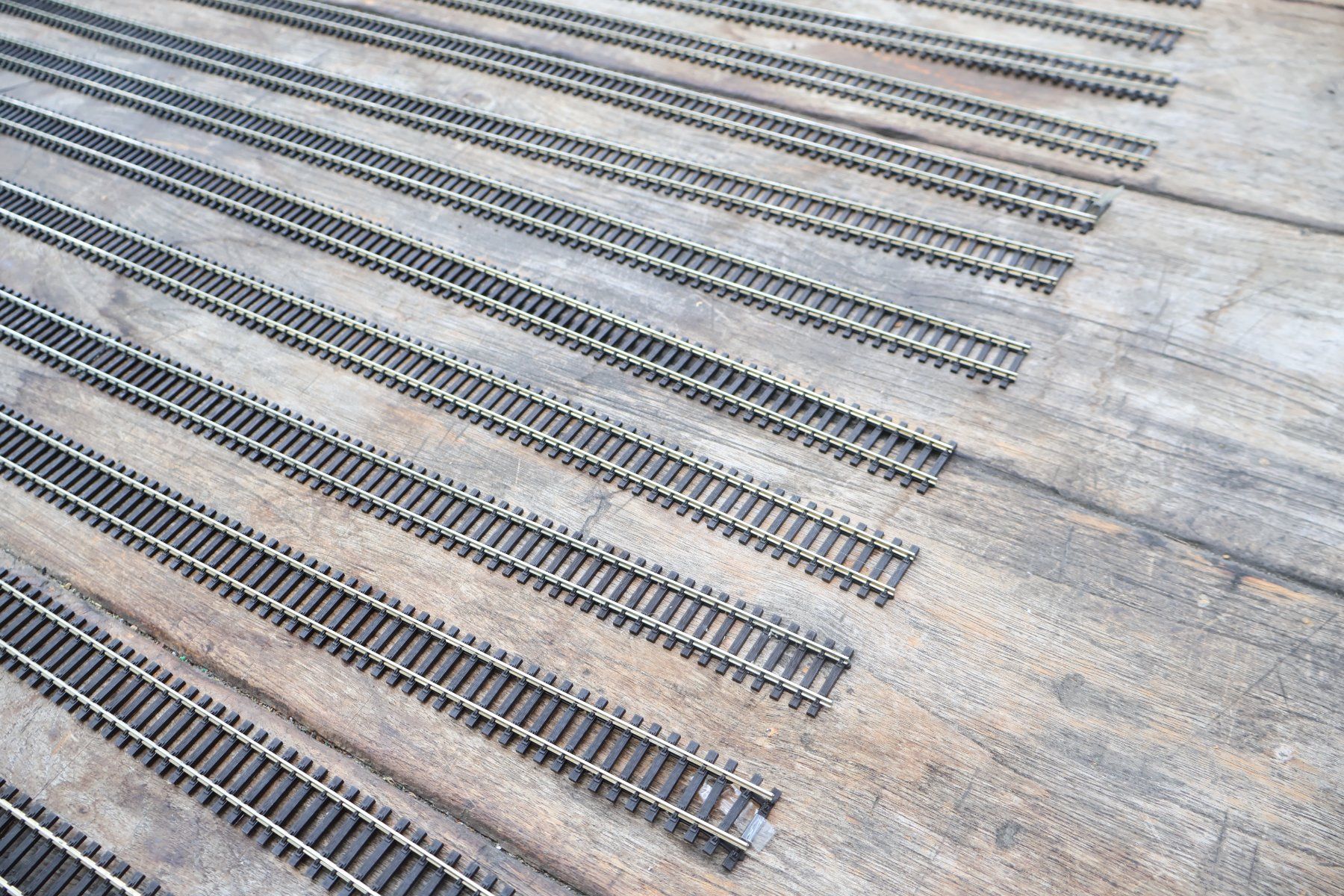 Modellini di ferrovie: PECO 13 x Flexgleis/Gerade H0 - DC ca. 90cm – Usato da Winterthur venduto da Monstera 6