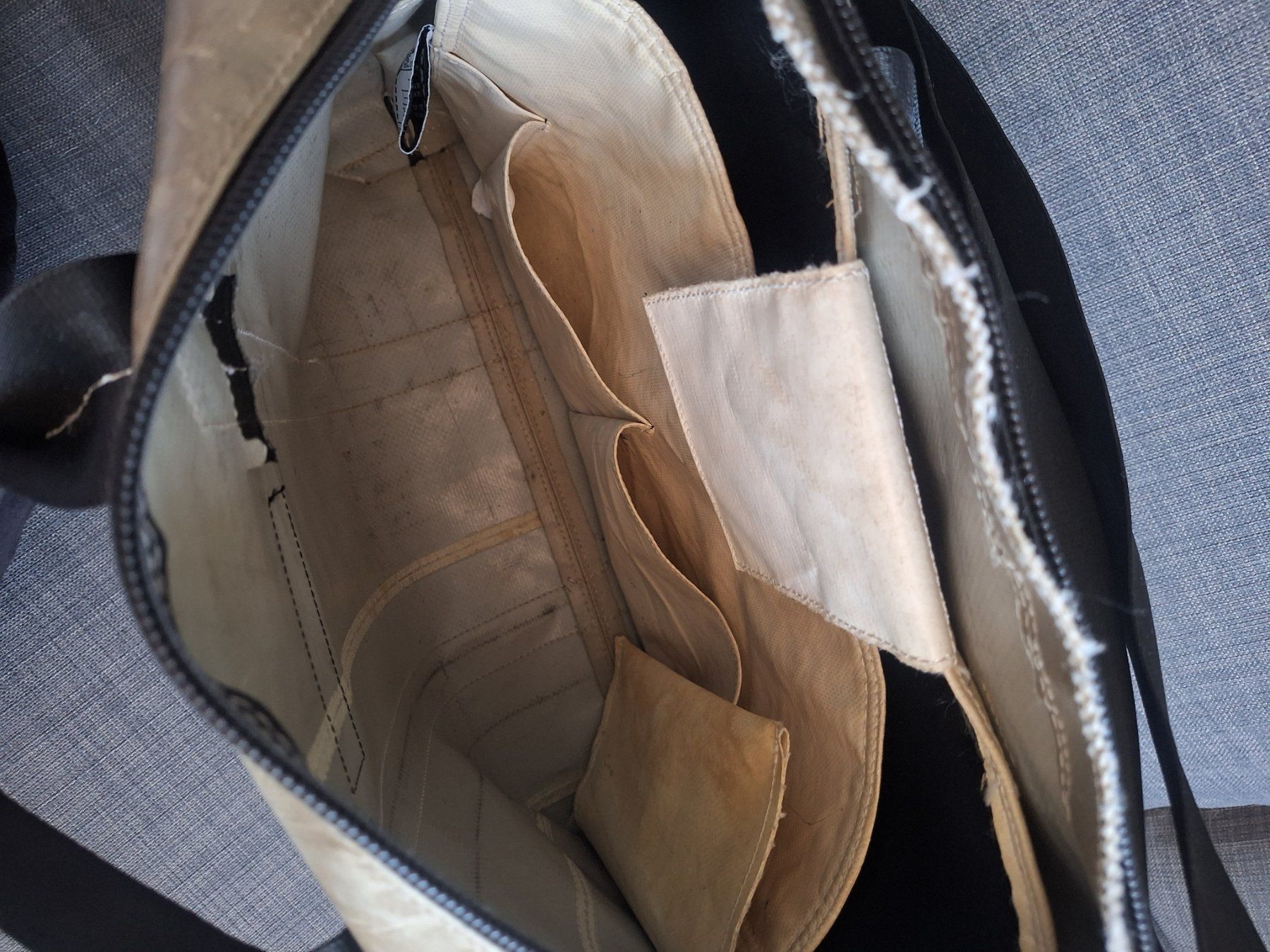 Freitag Borse: FREITAG F304 MOSS Laptoptasche – Usato da Dällikon venduto da sar_t2d8 4