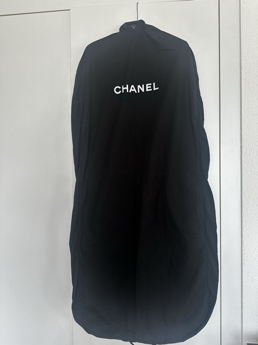Chanel Custodie per cosmetici: Kleiderhülle Chanel – Usato da Bäch SZ venduto da ruslena29 2