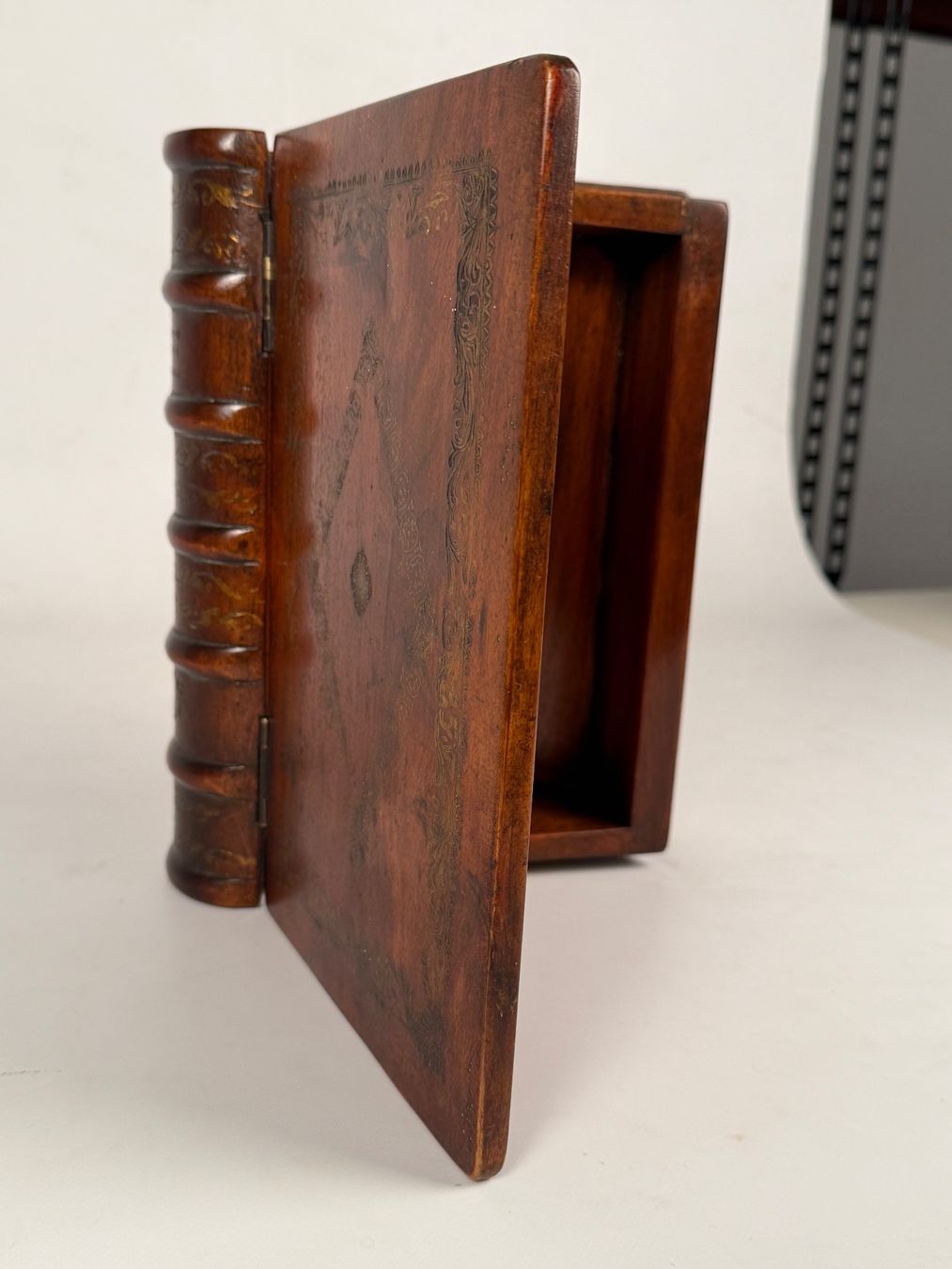 Libri: Holz Buchattrappe Geheimfach Mahagoni – Usato da Itingen venduto da uhu777 3