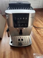Kaffemaschine DeLonghi neu 400 CHF