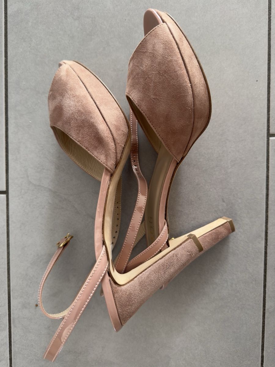 Scarpe da donna: Escarpins en daim rose poudré – Usato da Saxon venduto da joe_75hb 4