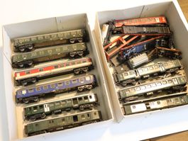 Märklin 10 x Personenwagen Metall H0 + diverse Güterwagen