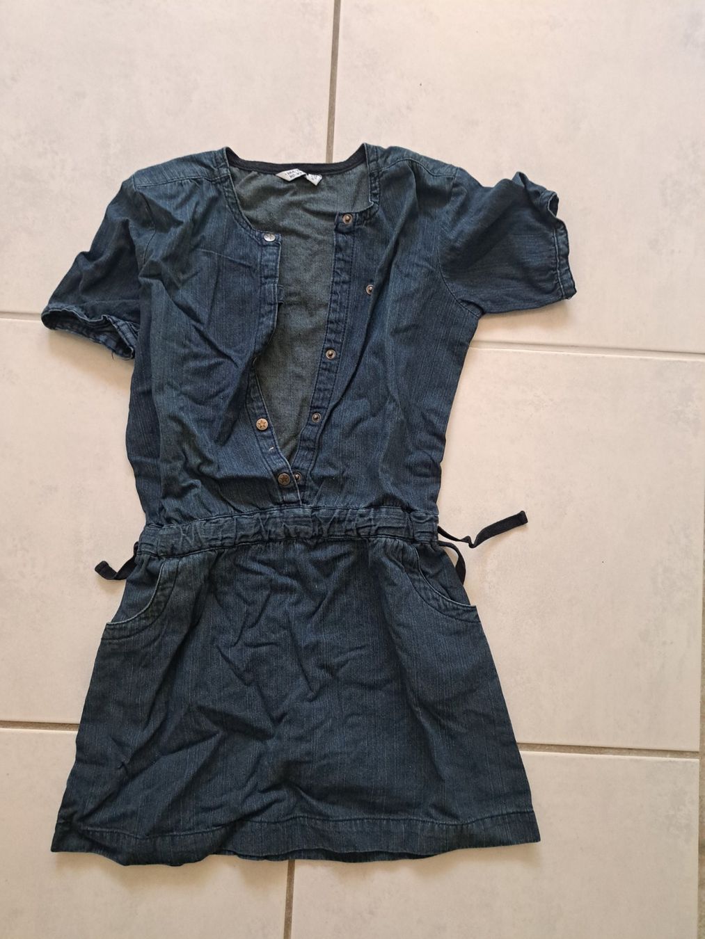 Lotti & Set di vestiti: Mädchenkleider-Set, Gr. 134/140 – Usato da Oberentfelden venduto da Pjc 7
