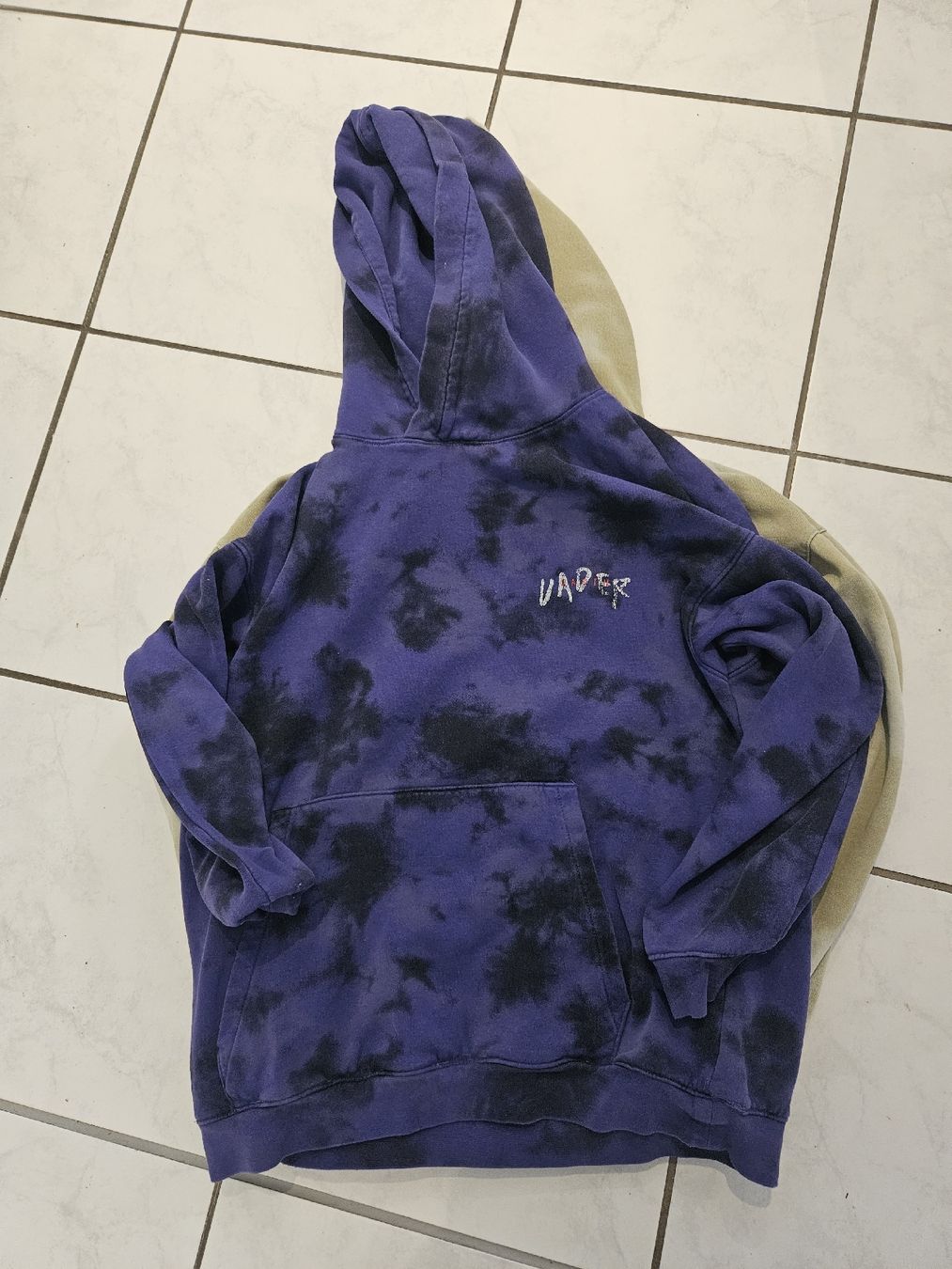 H&M Kleiderpakete & -sets: 3 H&M Kaputzenpullover – Gebraucht aus Pfaffnau von sim_6rqw 2