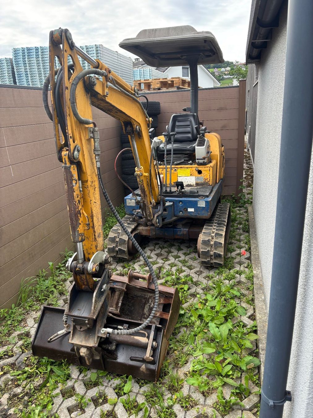 Hutter Escavatori: Bagger Baumaschine HUTTER IHI17NE gartenbau – Usato da Niedergösgen venduto da Easthilldonze 7