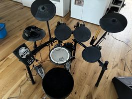 Roland TD-11 E-Drum Komplettset inkl. PM-10 Monitor, Hocker
