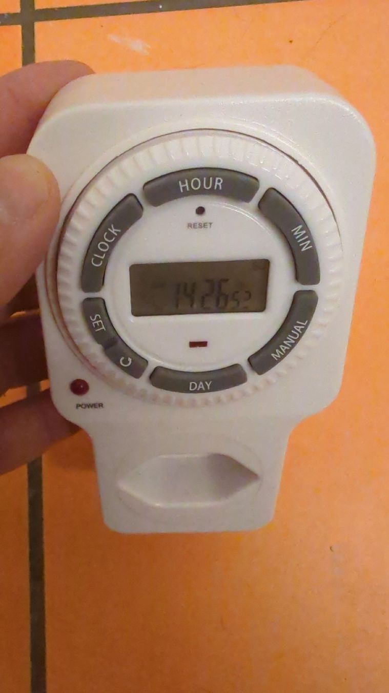 Interrupteurs: Digital Plug-In Timer Switch - Control Your Devices! – D'occasion à Etzgen par Brato4452