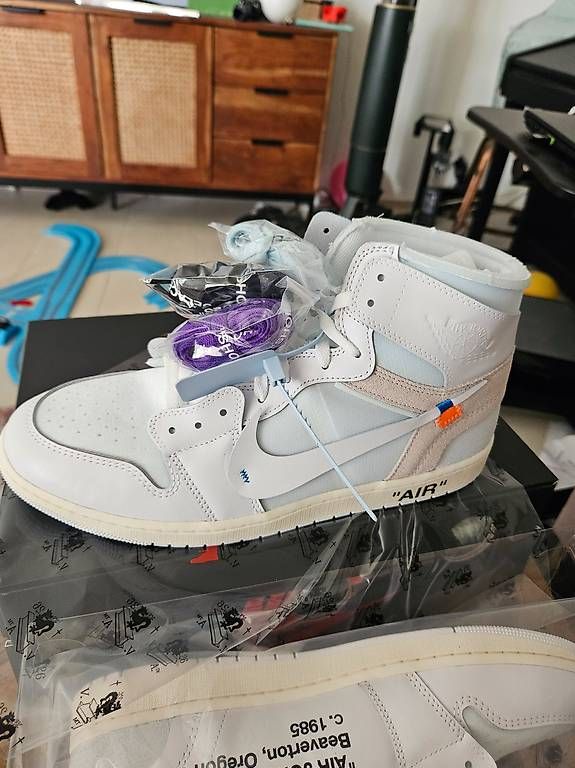 Scarpe da uomo: Joradan 1 VAA Alaska US15 – Usato da Oberentfelden venduto da pun_d7vt 2