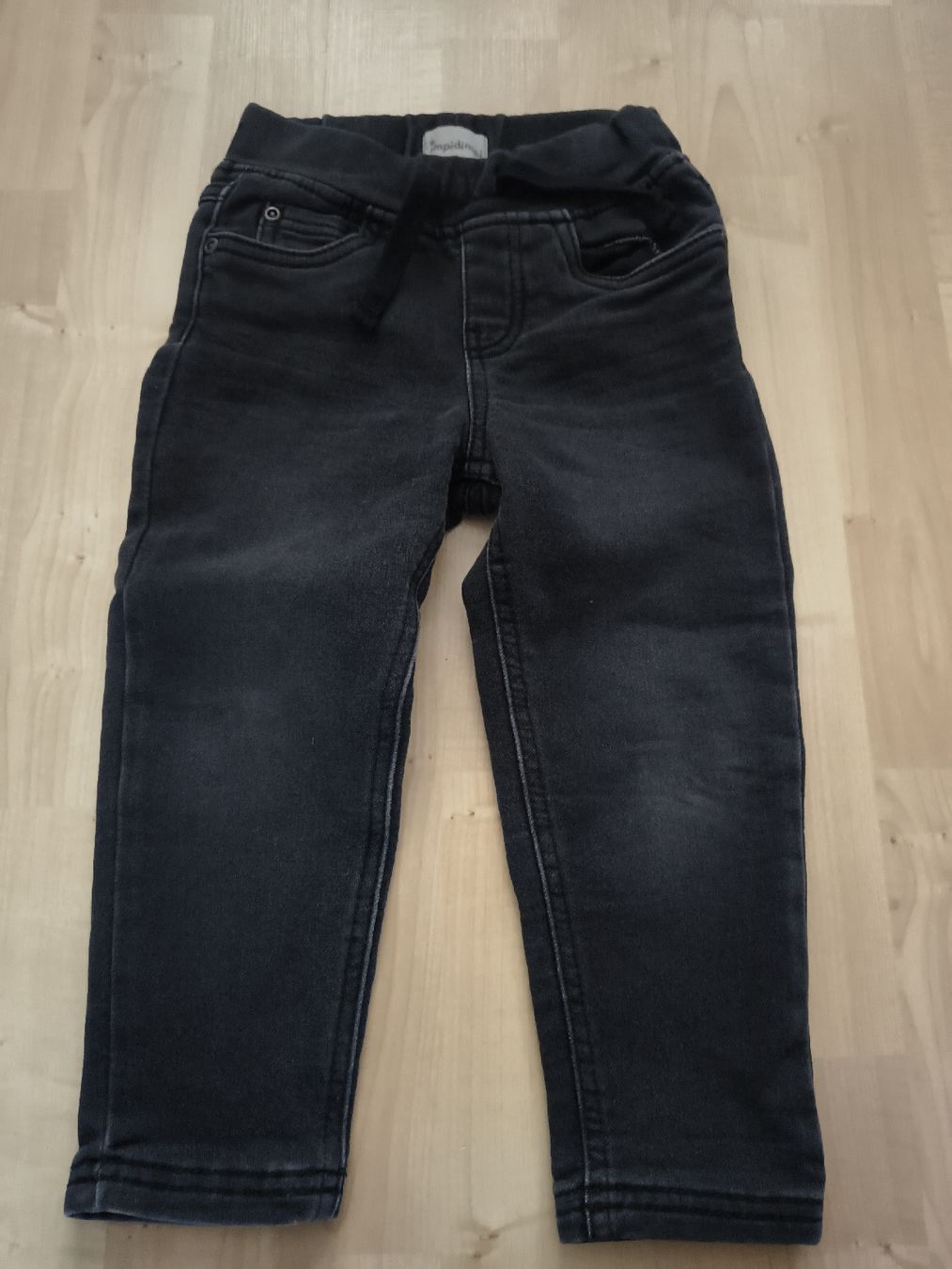 Pantaloni: Jeanshose Grösse 92 – Usato da Thun venduto da man_fg9v