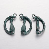 Anhänger Laute drehbar mit Patina