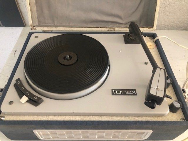 Plattenspieler: Ancien tourne disque Tonex – Defekt aus Chézard St Martin von schmitt 1