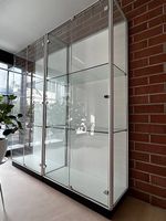Mehrere Glasvitrinen  Top Zustand