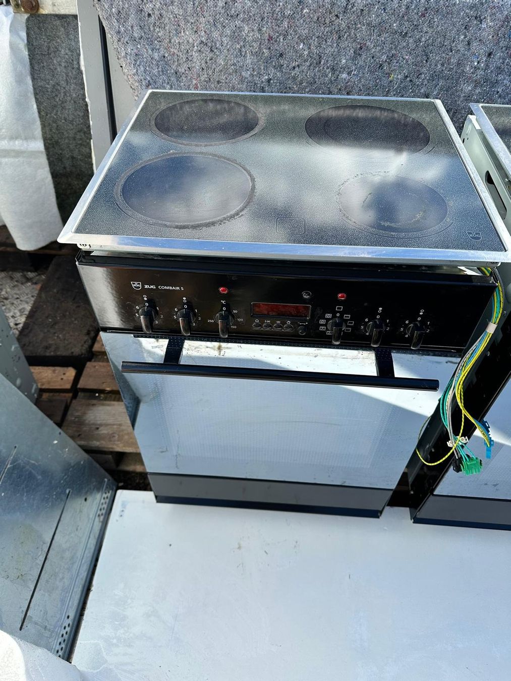 V-Zug Forni: Backofen mit Glaskeramik – Usato da Spreitenbach venduto da Space_X 1
