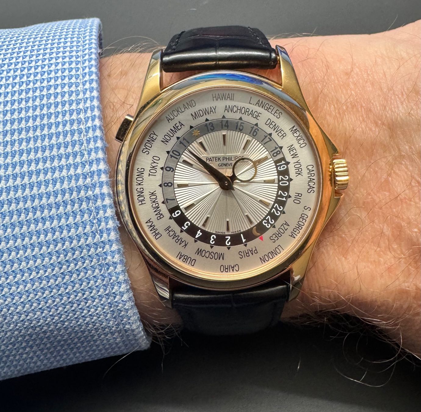 Patek Philippe Orologi: Patek Philippe World Time Referenz 5130R-001 – Usato da Wettswil venduto da ZmZmZ 1