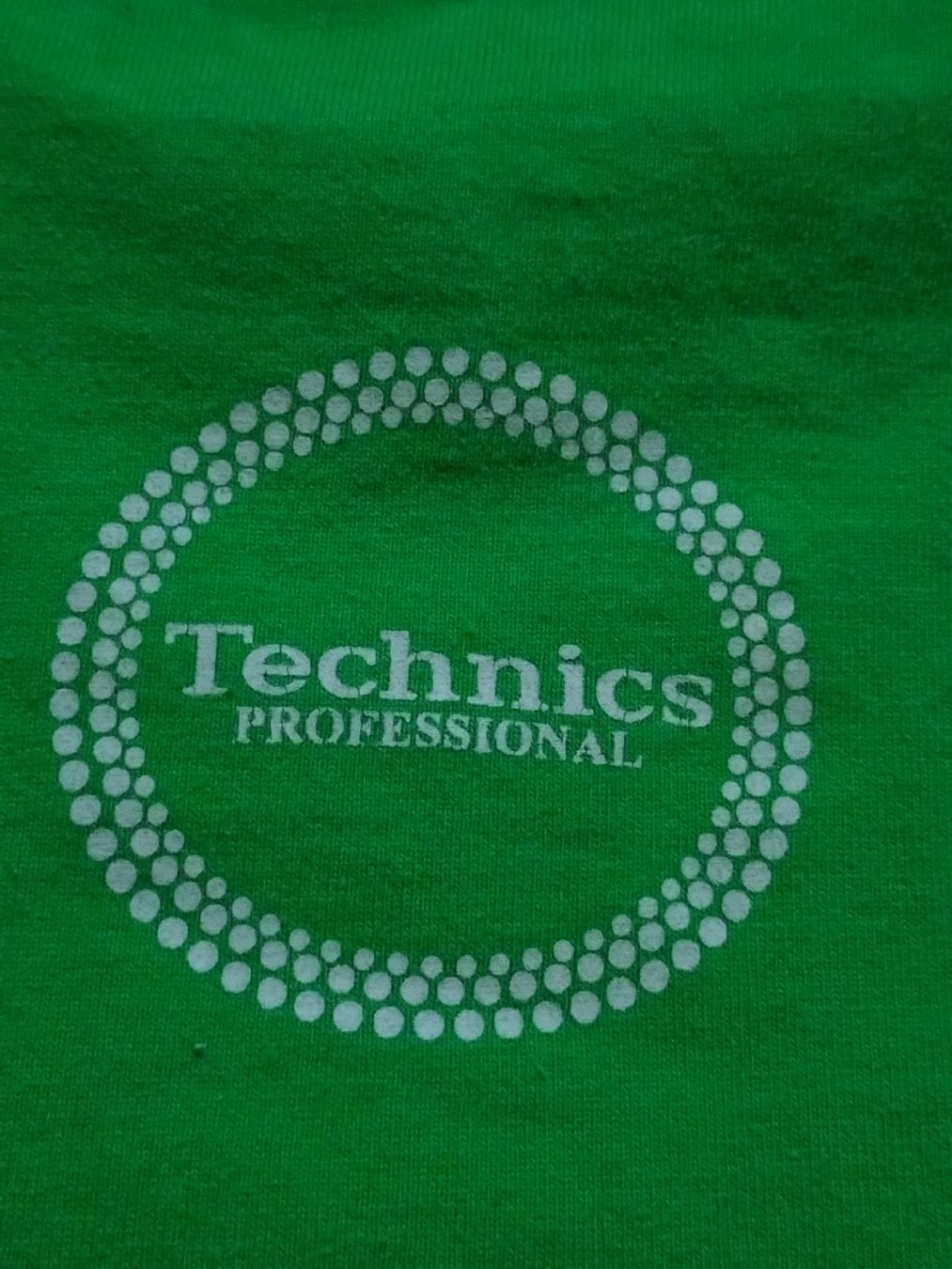 T-shirt: T-shirt Technics Professionnal green TBE – Usato da Farvagny-le-Grand venduto da LaCaverne 4