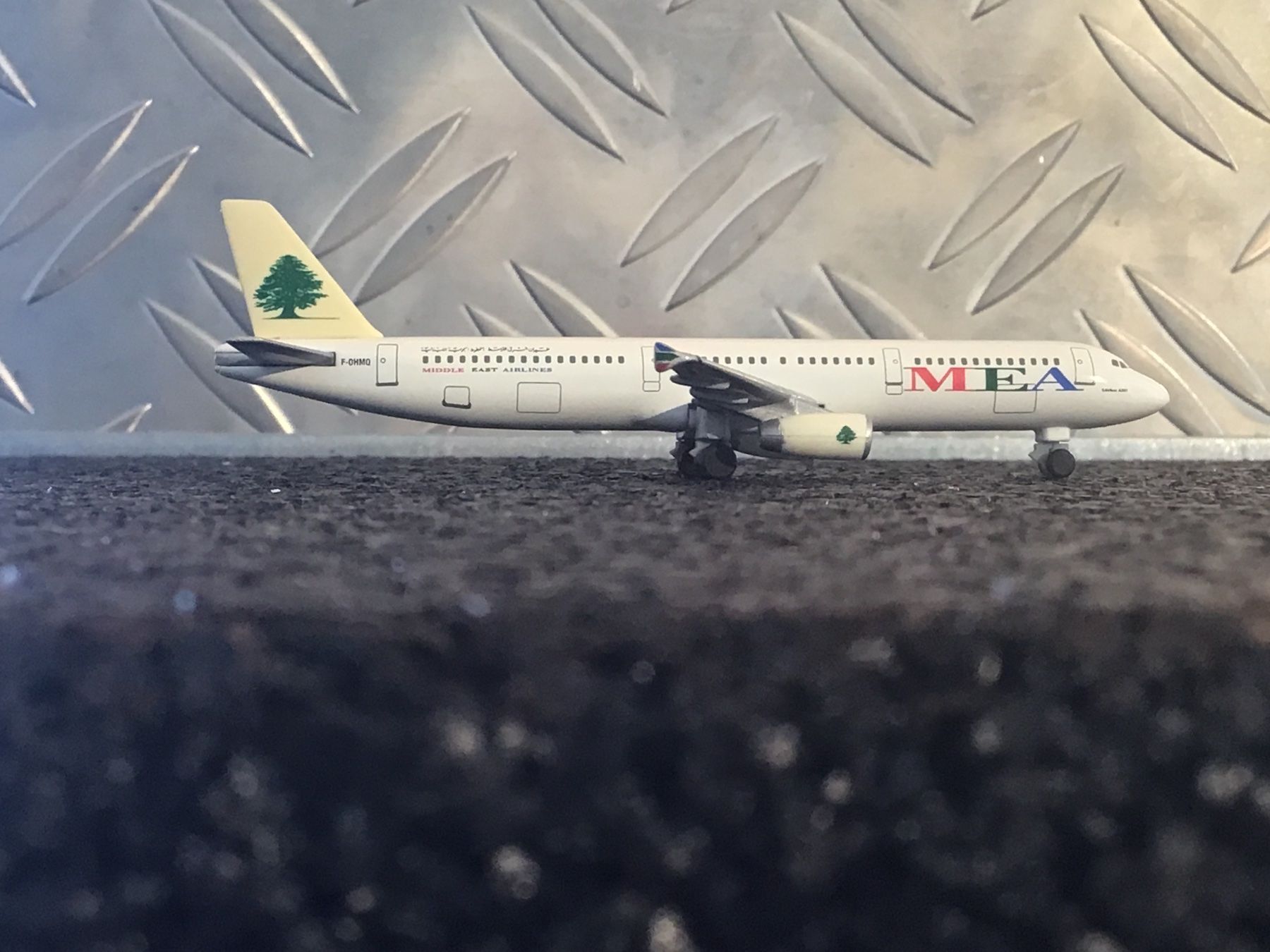 Herpa Kit di modellismo & Modellini statici: HERPA MEA AIRBUS A321 1:500 – Usato da Männedorf venduto da Spezial-Modelle 1