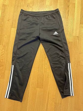 Schwarze Sporthose / Jogginghose von Adidas 