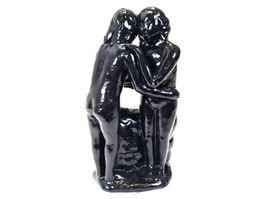 Skulptur, zwei stehende Frauen