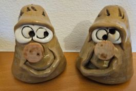 Salz- u. Pfefferstreuer, Pretty ugly pottery Wales / Vintage