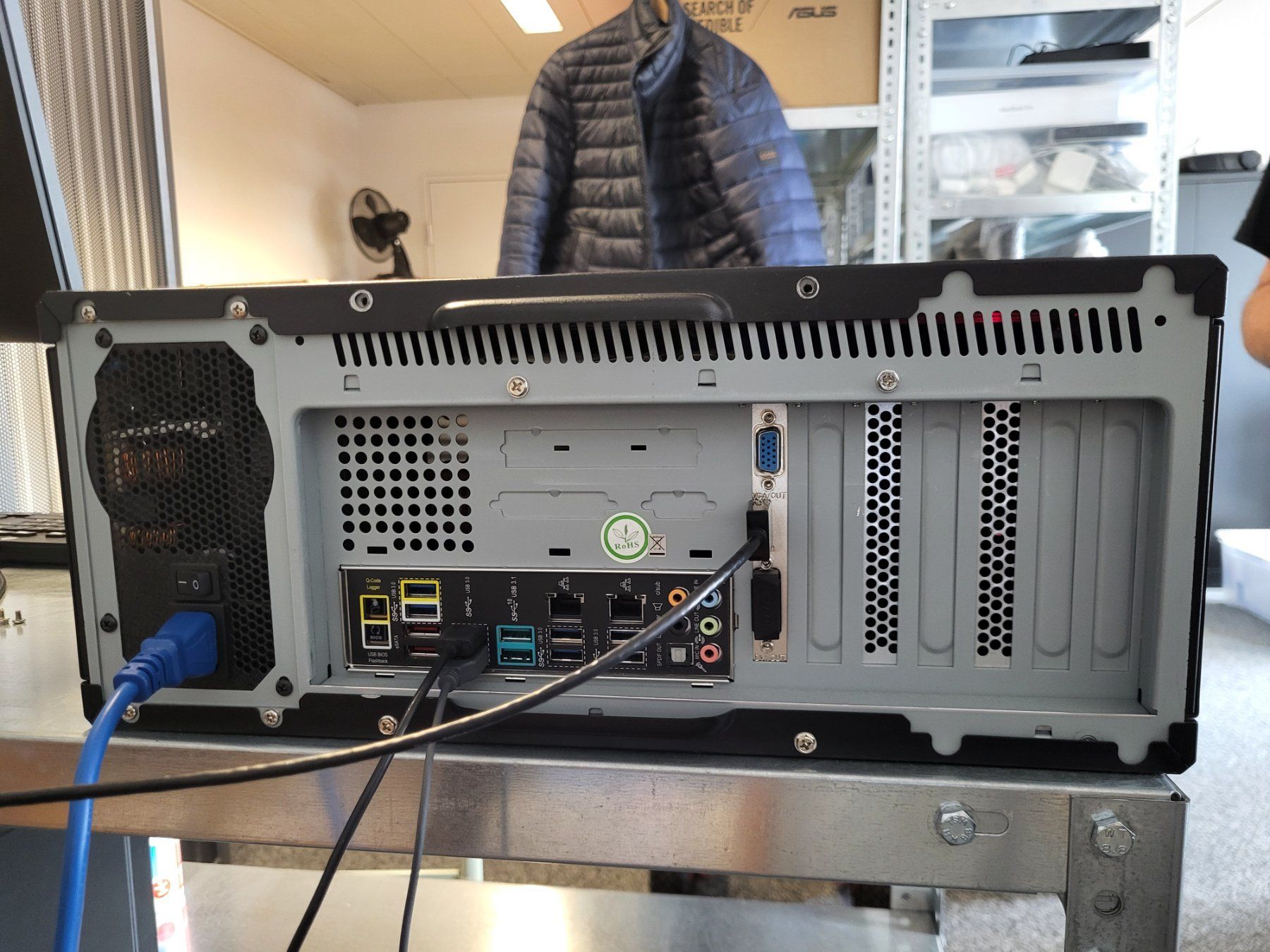 Intel Server: Intel Xeon E5-2603 v3, 16GB RAM, 250 GB SSD – Gebraucht aus Rümlang von Greenliff 2