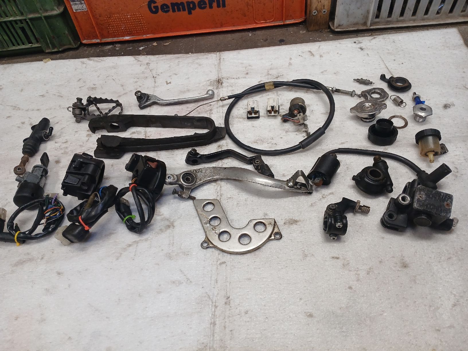 KTM Tutti i ricambio per moto: KTM 125 Sting pièces, teile – Usato da Fey venduto da lobanovski1 3
