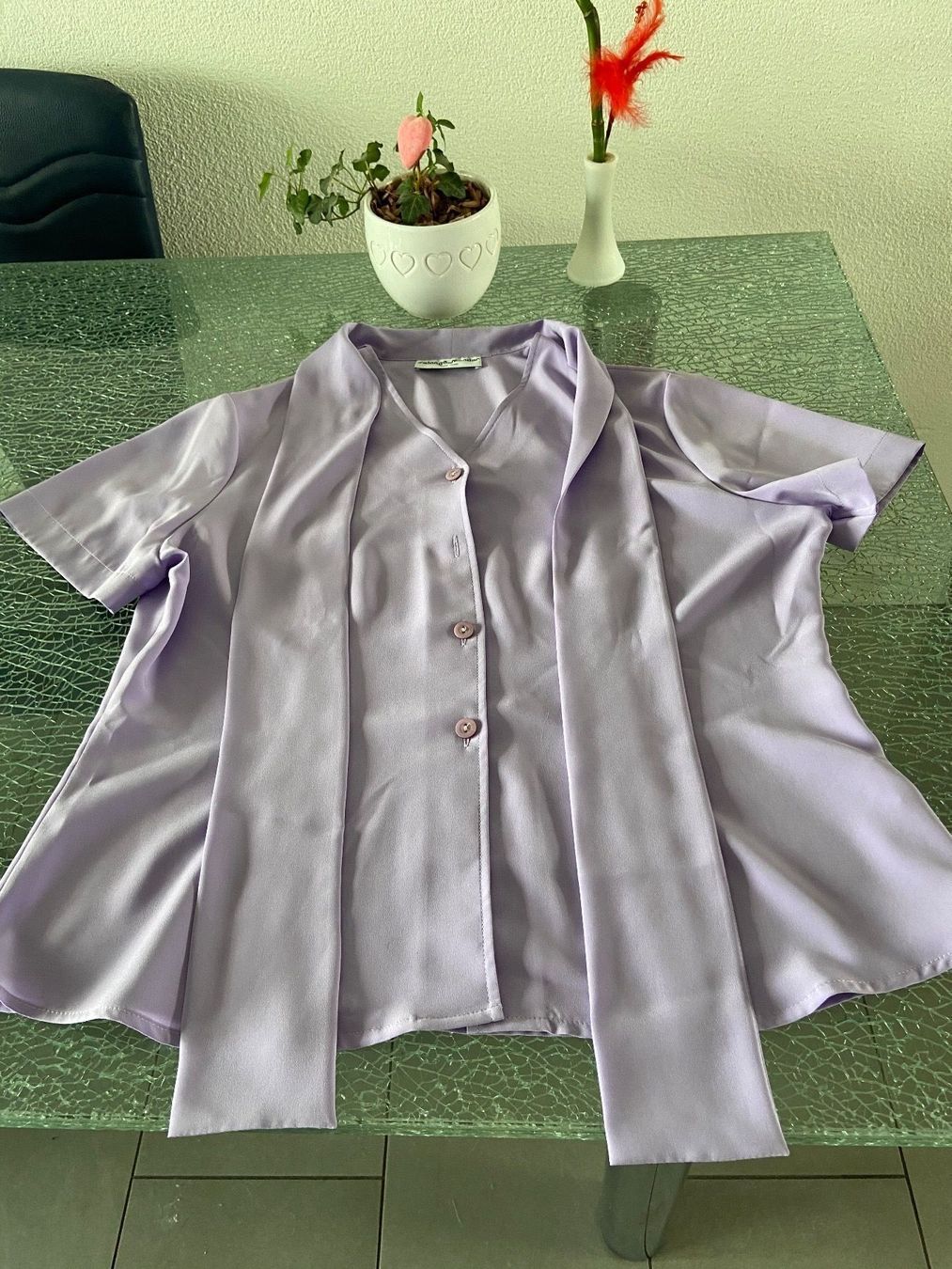 Blusen: Neue lila Bluse Gr. M/L – Neu und originalverpackt aus Oftringen von andrax