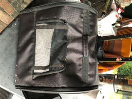 Kleintiertransport Box mit Rollen und ausziehbarem Henkel