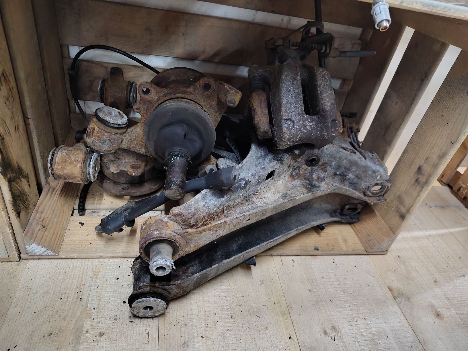 VW Tutti pezzi di ricambio auto: Passat 3bg 4Motion Hinterachsteile – Usato da Waltalingen venduto da DerBaum 1