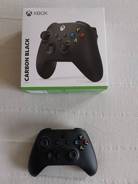 Microsoft Console: Microsoft Xbox Wireless Controller - Carbon Black – Usato da Schwaderloch venduto da bademeister79