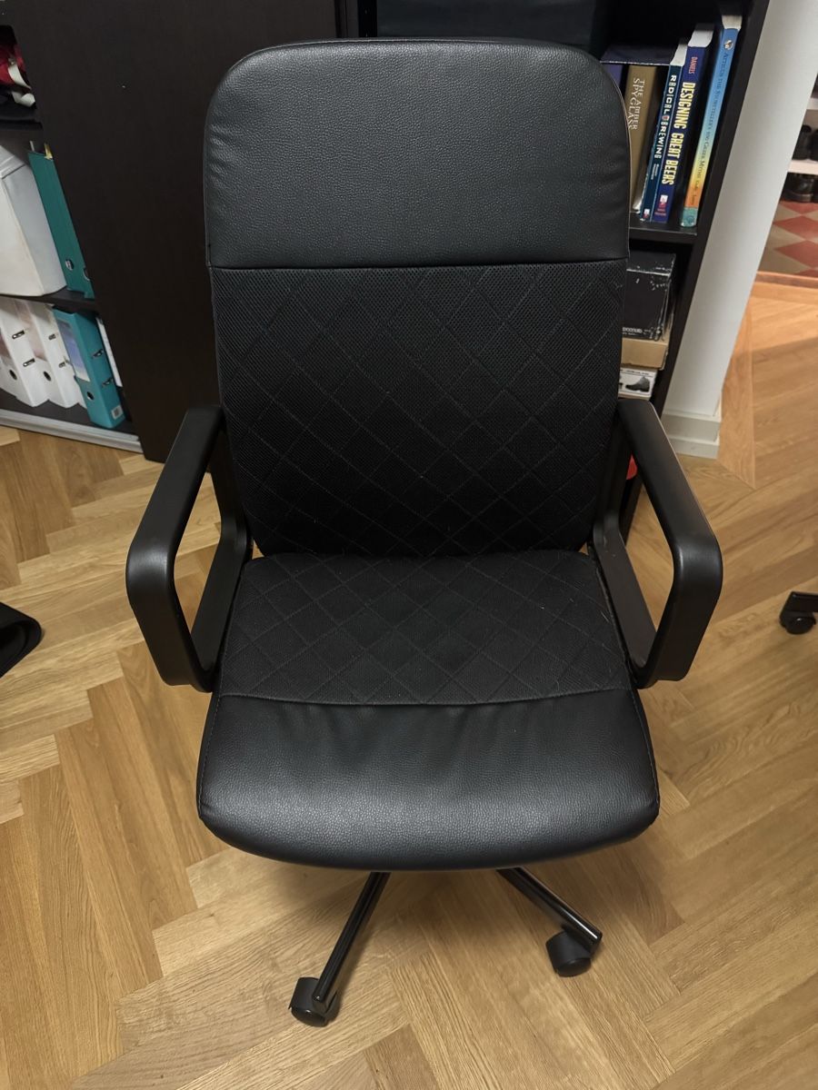 Ikea Stühle: IKEA Renberget office chair  – Gebraucht aus Zürich von den_52nz