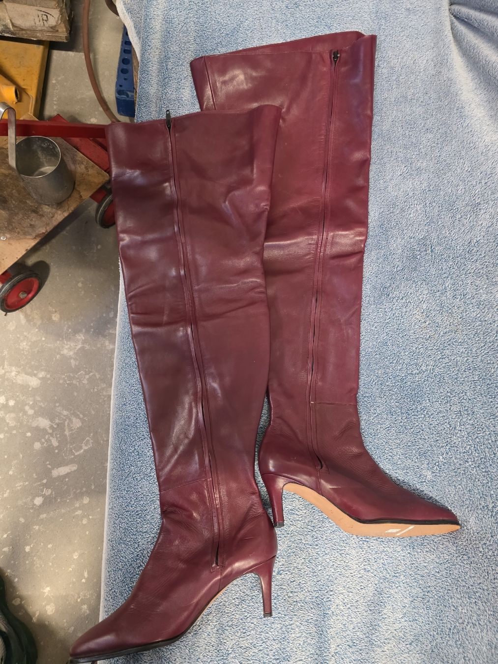 Scarpe da uomo: Extravagant & Sexy Overknee Lederstiefel.Gr 43 – Usato da Hittnau venduto da Beblue33 1