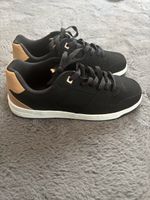 Vty Black Sneakers, Size 40, Casual Trainers, Perfect Now!