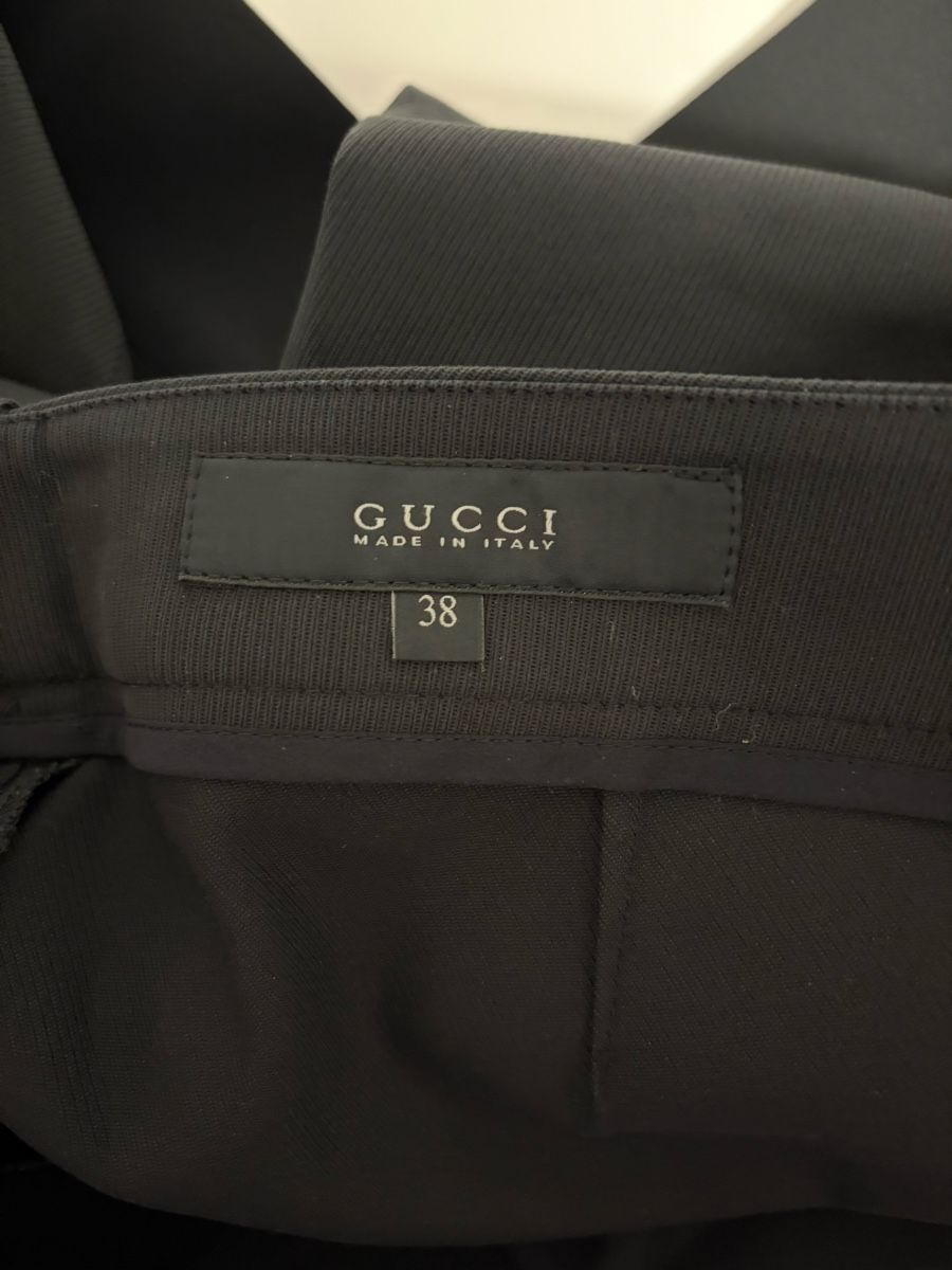 Gucci Pantaloni: Gucci Black Trousers Size 38, Gold Buttons, Spring Ready! – Nuovo (secondo la descrizione) da Sarnen venduto da vik_jw5z 5