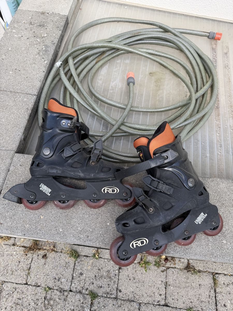 Pattini in linea & Pattini a rotelle: Inlineskates RD Unibody System Grösse 43-44 gebraucht – Usato da Seuzach venduto da kaufes8 1