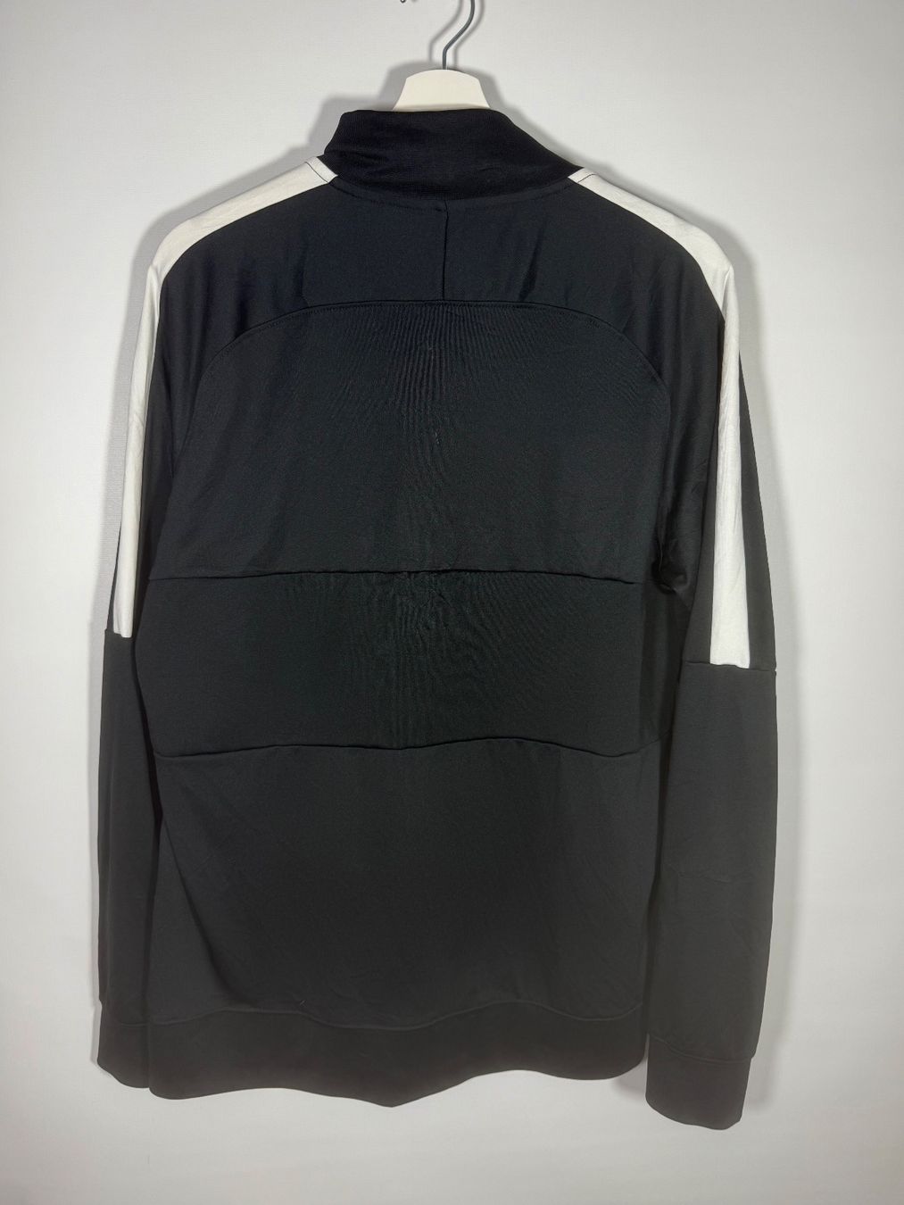 Nike Maglioni & Felpe: Nike Trainingsjacke L – Usato da Mühledorf BE venduto da ericgrunder_12 2