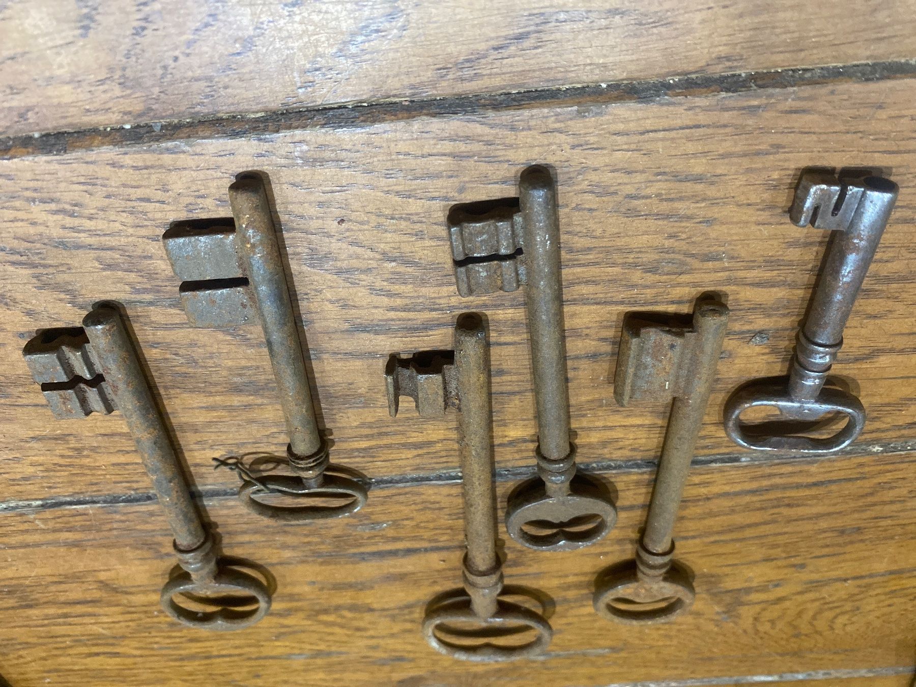 Chiavi: Lot clé clef ancienne 6-12cm G – Usato da Lajoux JU venduto da Briard0 5