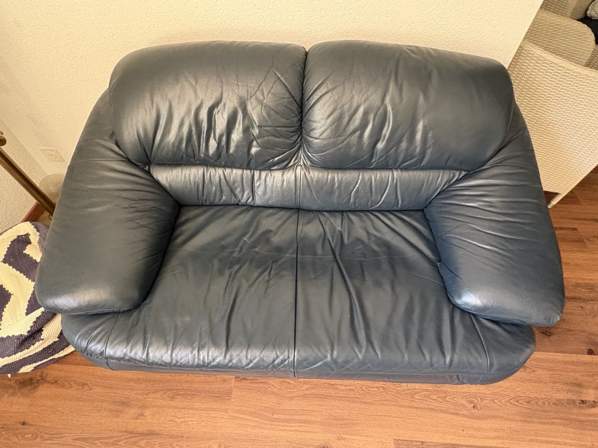 Sofas: Sofa 3-Plätzer und 2-Plätzer schwarz – Gebraucht aus Boswil von P18 2