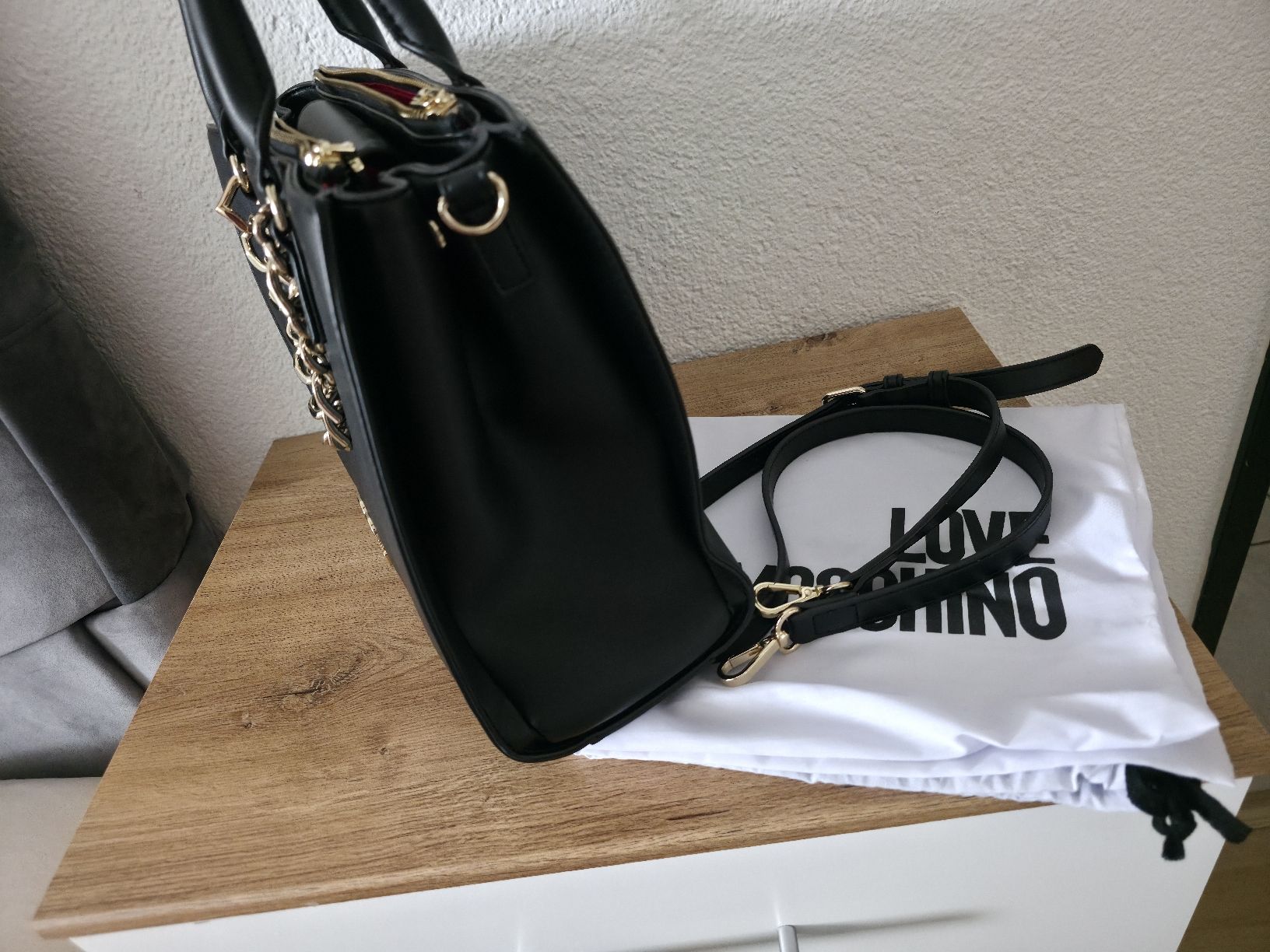 Moschino Sacs femmes: LOVE MOSCHINO - Handbag  – Neuf (Voir description) à Derendingen par jas_5ws8 2