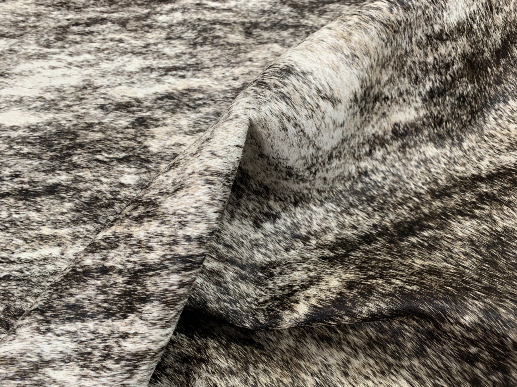 Tappeti: echtes Kuhfell Teppich exotic – Nuovo e nell'imballaggio originale da Arbedo venduto da patagonialeatherrugs 1