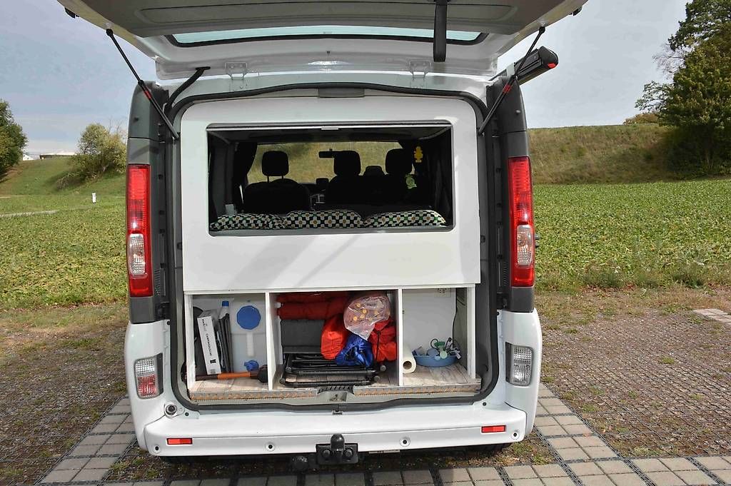 Veicoli da campeggio: Opel Vivaro 2.5 CDTI - Camper – Usato da Niederglatt ZH venduto da PEHI1959 1