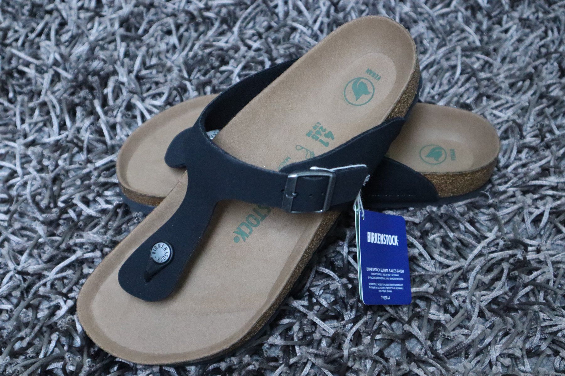 Birkenstock Herrenschuhe: Birkenstock, Gizeh, Gr. 41, schwarz, NEU – Neu und originalverpackt aus Wattwil von glueck 1