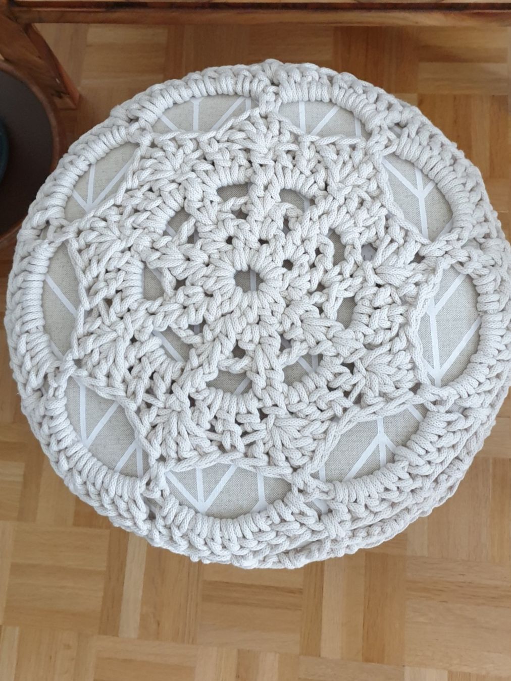 Interio Sgabelli: Sitzhocker Hocker handdekoriert  häckeln boho scandi – Nuovo (secondo la descrizione) da Gelterkinden venduto da Macrameed 1
