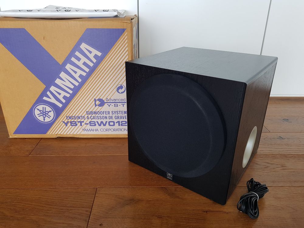 Yamaha YSTSW012 8Inch Aktiv Subwoofer (wie neu) Kaufen auf Ricardo