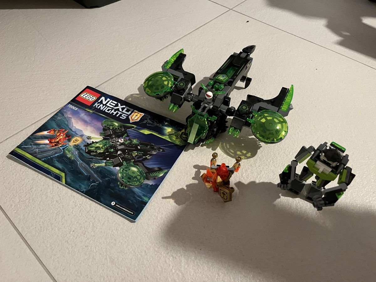 Lego Baukästen: LEGO Nexo Knights 72003 Complexe de combat d' Aaron – Gebraucht aus Pully von padouche