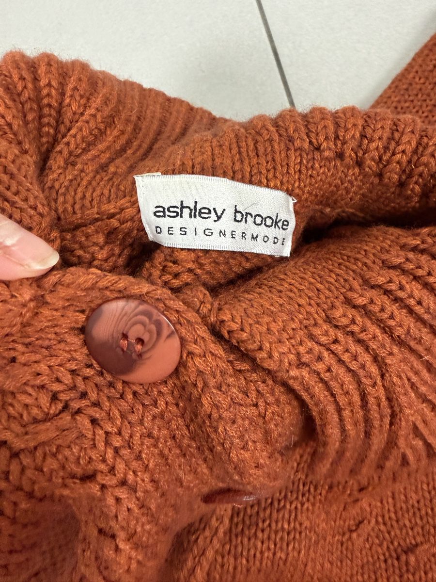 Maglioni & Felpe: Vintage Ashley Brooke knit buttoned cardigan – Usato da Knonau venduto da Grapesvintage 3